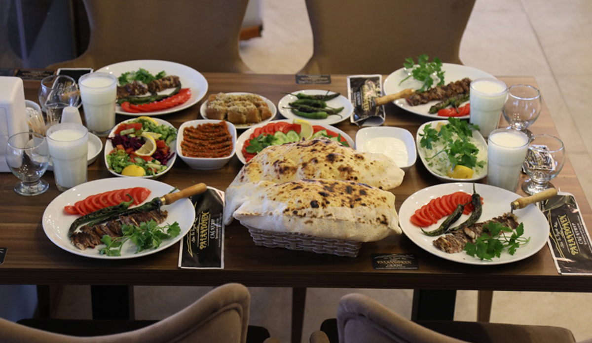 Cağ Kebap Lezzet